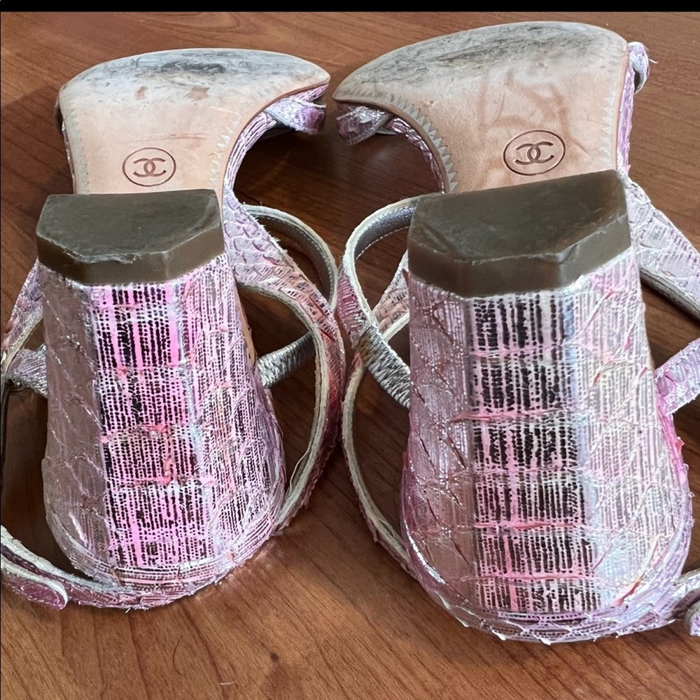 Chanel Multi-color Metallic Open Toe Snakeskin Slingback Silver Sandals Size 38 - Picture 11 of 15